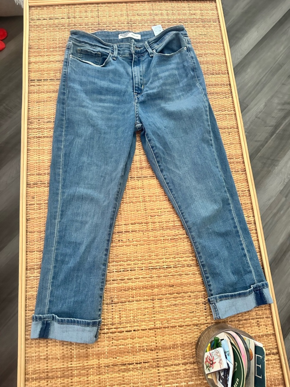 Levi's Cropped Ankle Straight Jeans in Medium Blue Denim